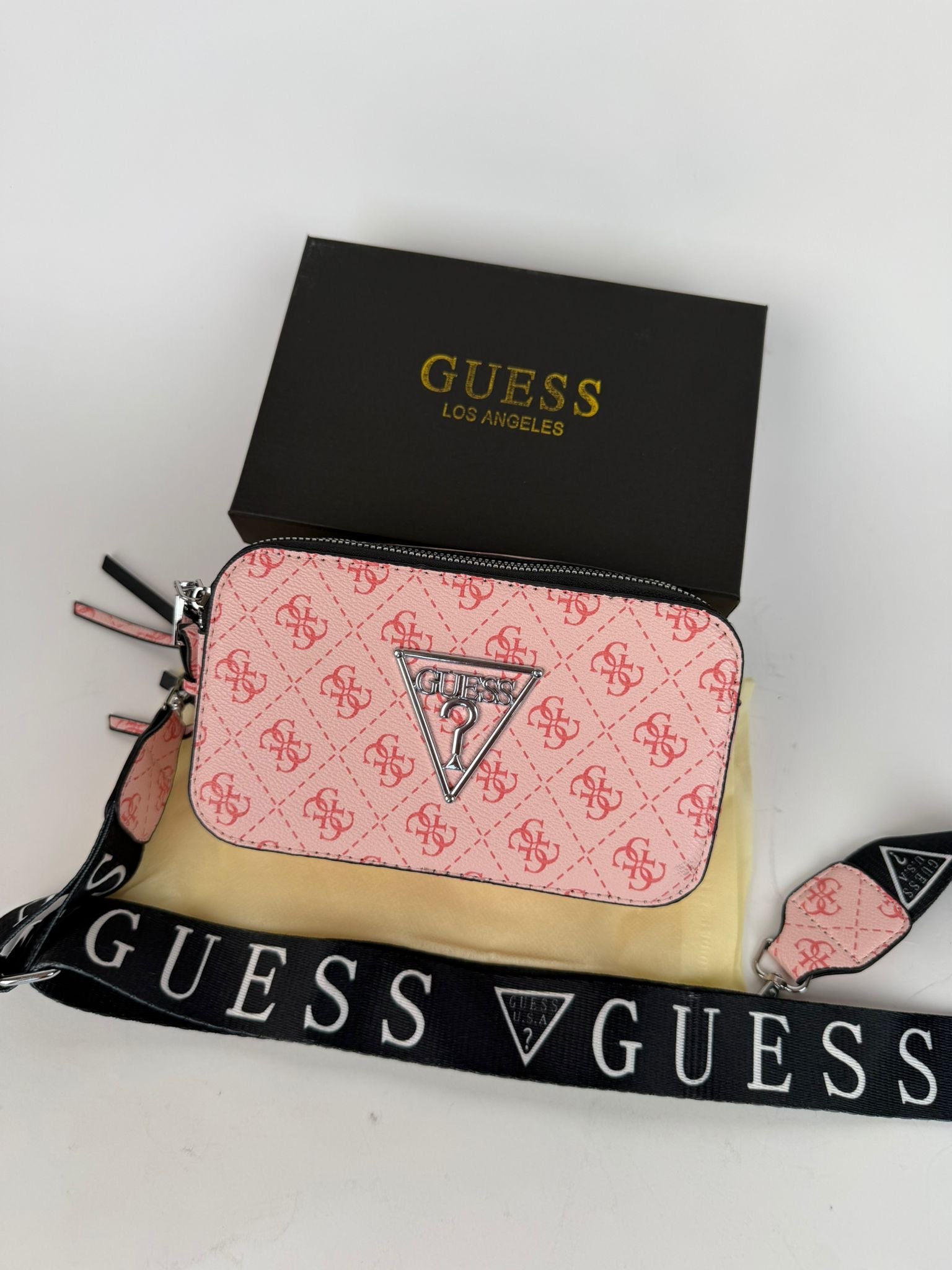 Bolso Guess Rosa Correa Negra