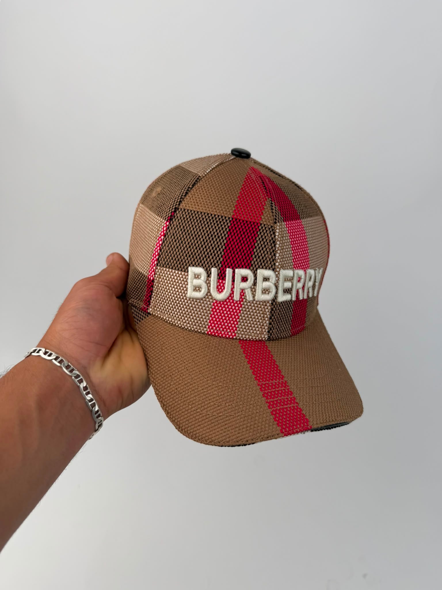 Gorra Burberry Check Marrón Rojo
